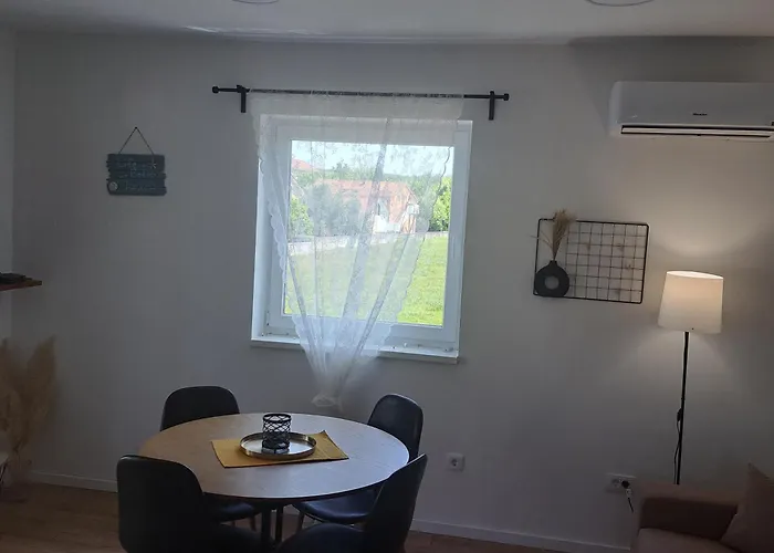 Blue Harmony 2 アパート